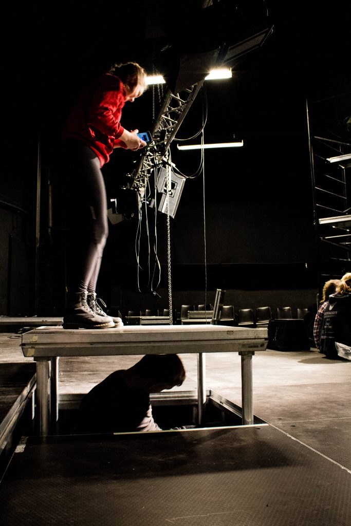 Rigging av scene i Verkstedhallen