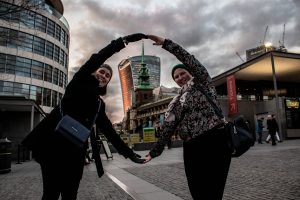 To damer i London (bilde)